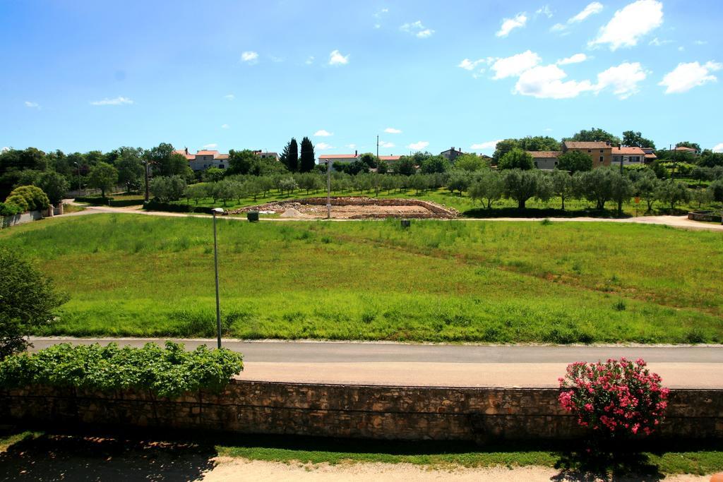 Korsa Apartment Sveti Lovreč Pazenatički Eksteriør billede